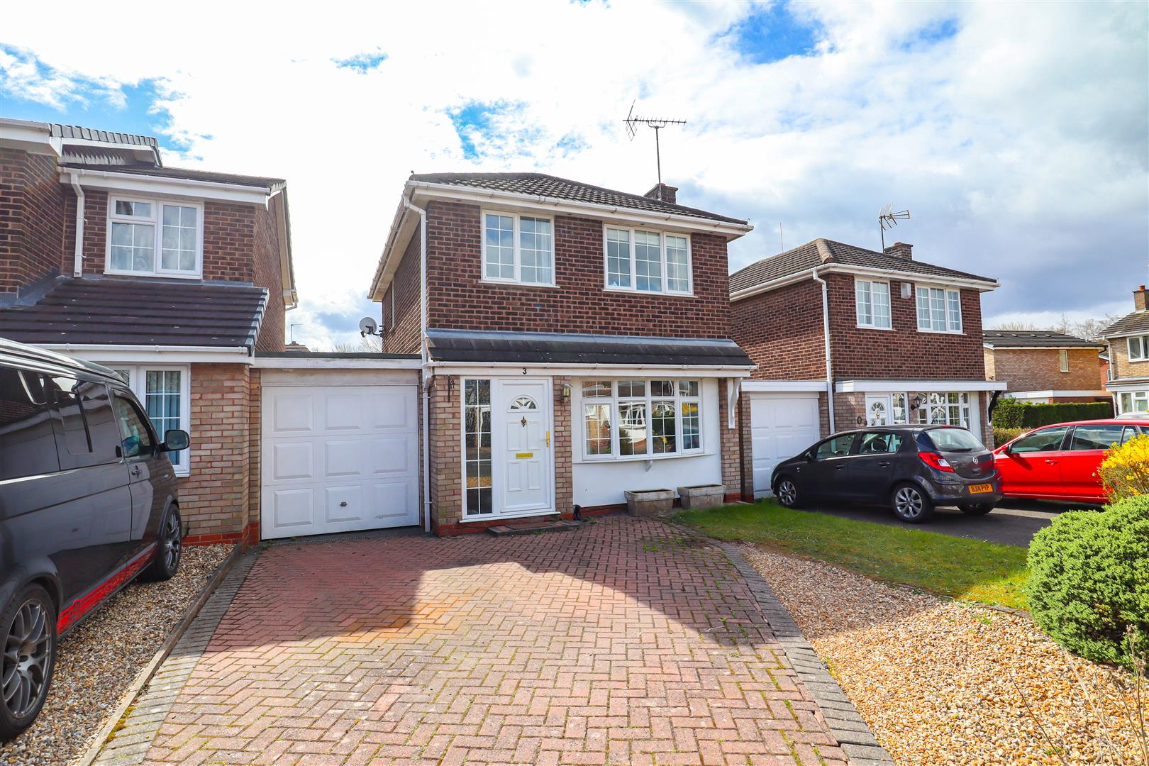 3 Bedroom Property For Sale in Wolverhampton £220,000